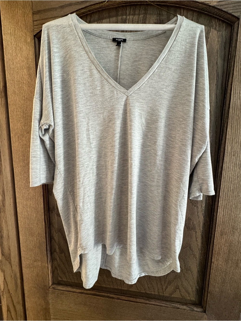 Express Heather Light Gray V-Neck Long Sleeve Top